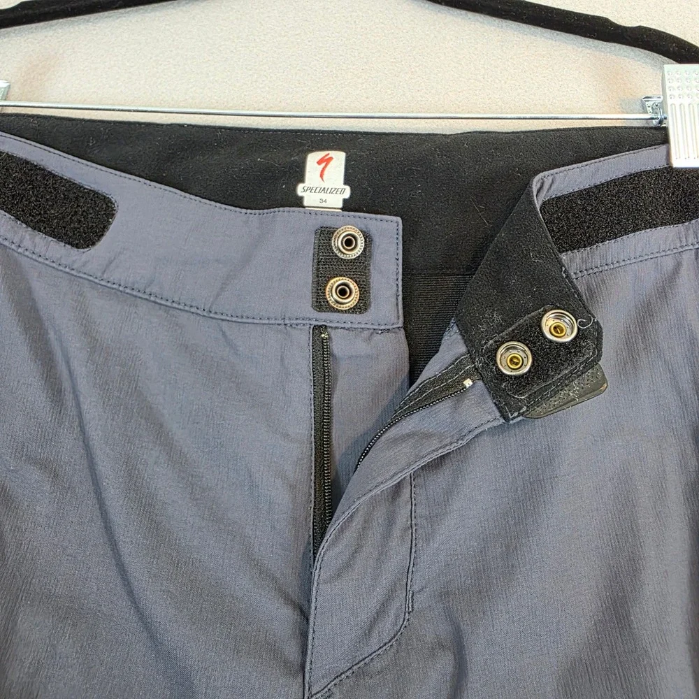 Specialized Mens 34 Mountain Bike Shorts Gray Black MTB Cycling Performance Gear